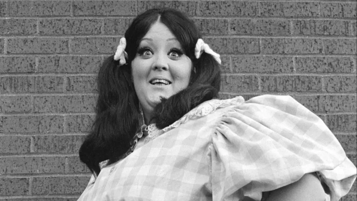 وفاة لولو رومان نجمة "هي هاو" عن عمر 78 عامًا