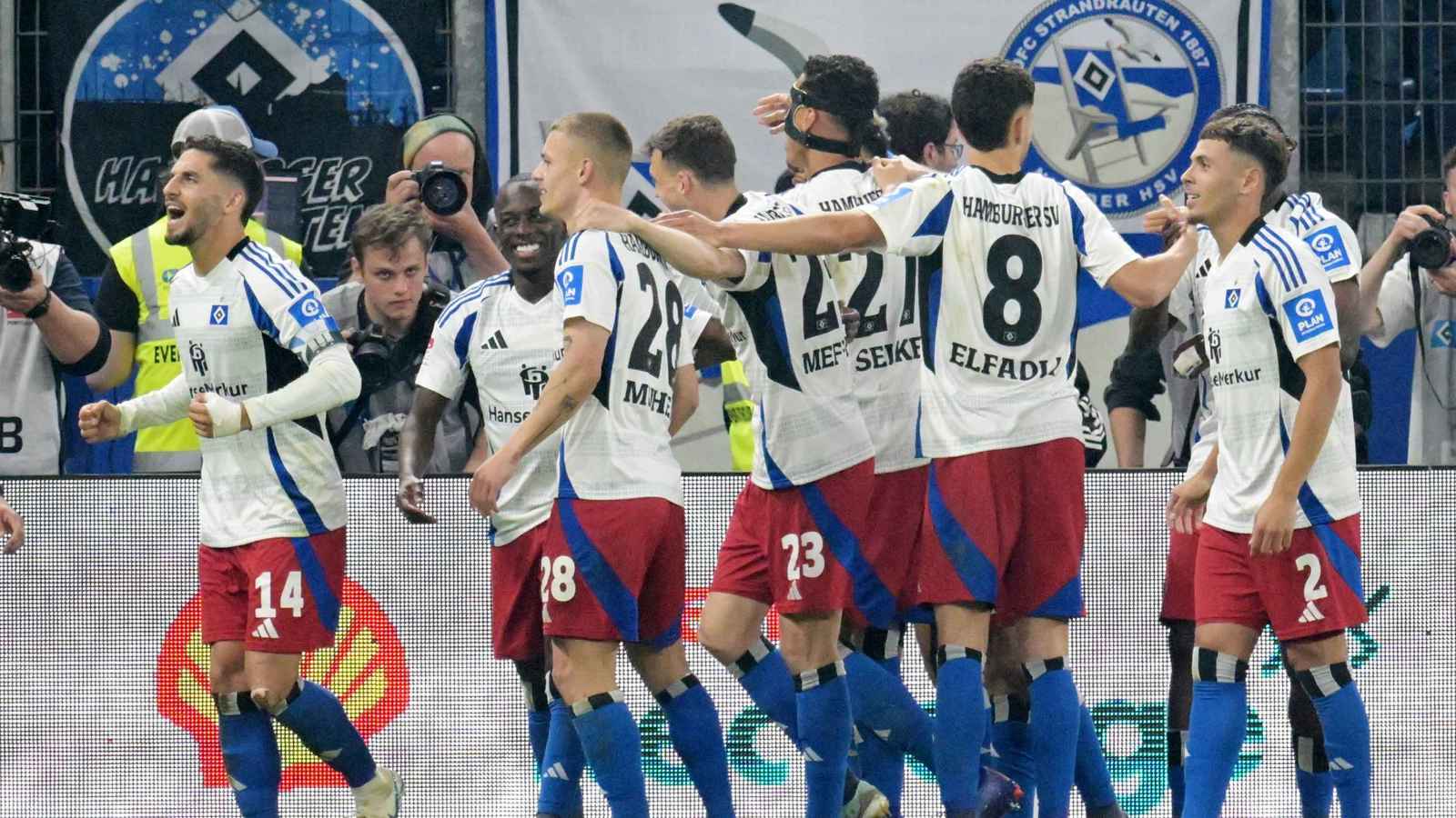 من هو النجم الليبي الفاضلي الذي ساهم في عودة هامبورغ للدوري الألماني الممتاز؟