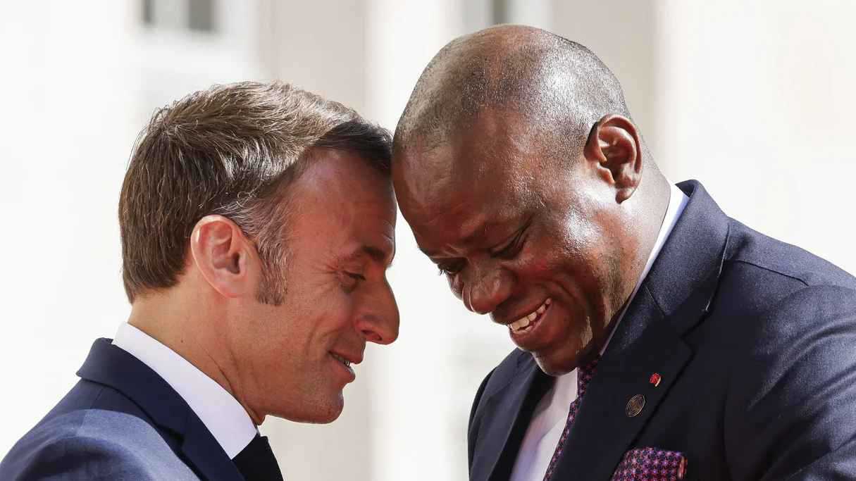 زيارة ماكرون إلى الغابون.. دبلوماسية محسوبة في لحظة سياسية حسّاسة