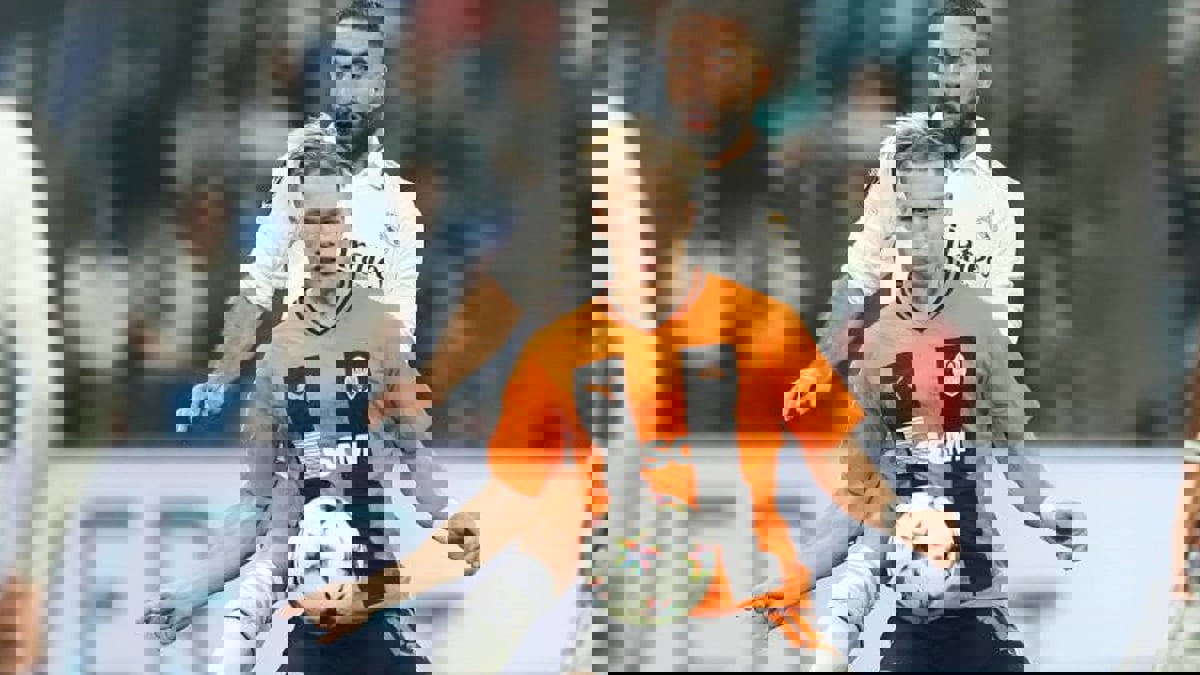 أغلى صفقة شتوية.. صراع شرس بين آرسنال وتشيلسي على ميخايلو مودريك مقابل 100 مليون يورو