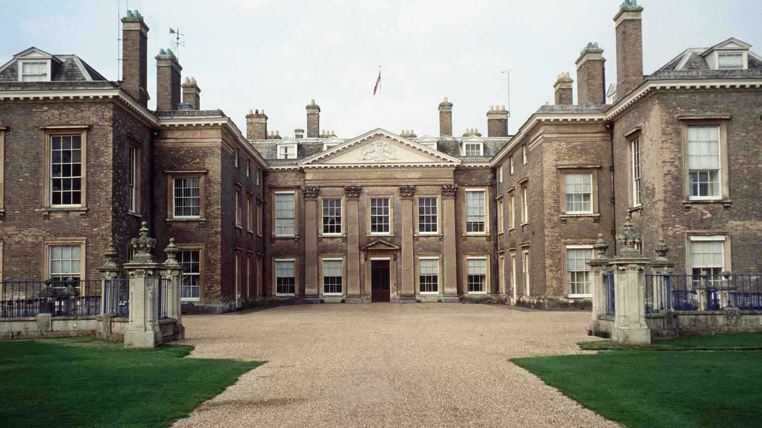 وليام وهاري لن يرثاه.. لمن ستؤول ملكية منزل طفولة الأميرة ديانا؟