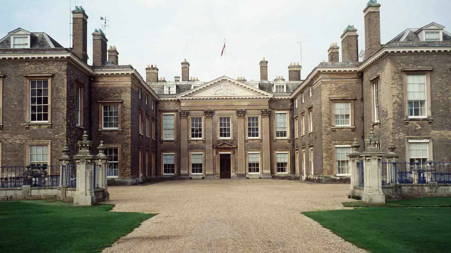 وليام وهاري لن يرثاه.. لمن ستؤول ملكية منزل طفولة الأميرة ديانا؟