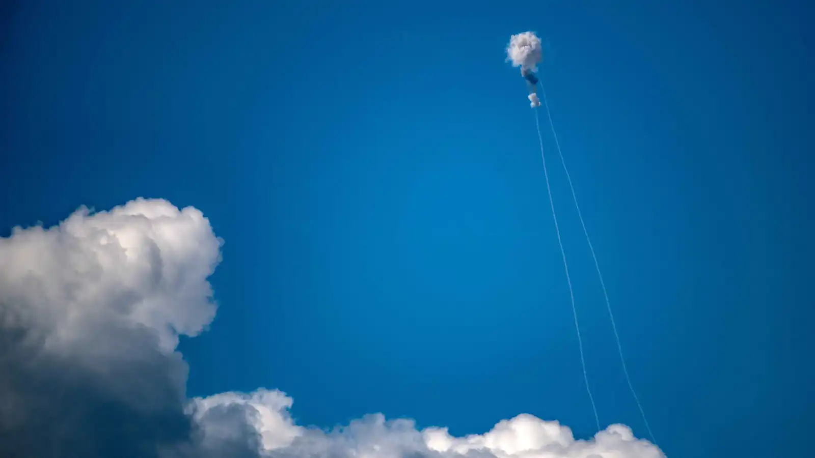 إسرائيل تعلن موجة ضربات جديدة على منصات الصواريخ الإيرانية