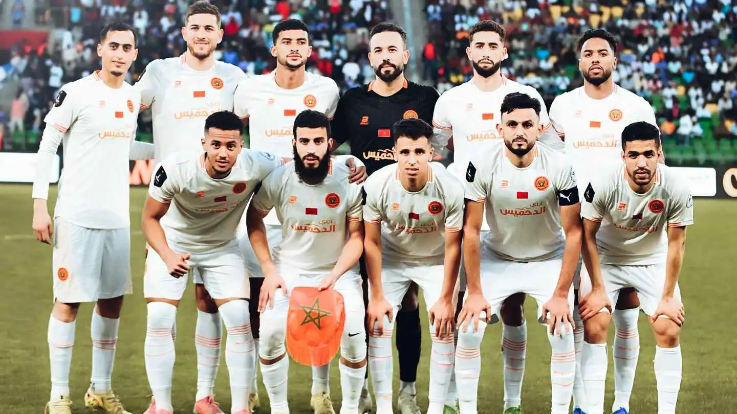 القنوات الناقلة ومعلق مباراة الجيش الملكي ونهضة بركان في دوري أبطال إفريقيا