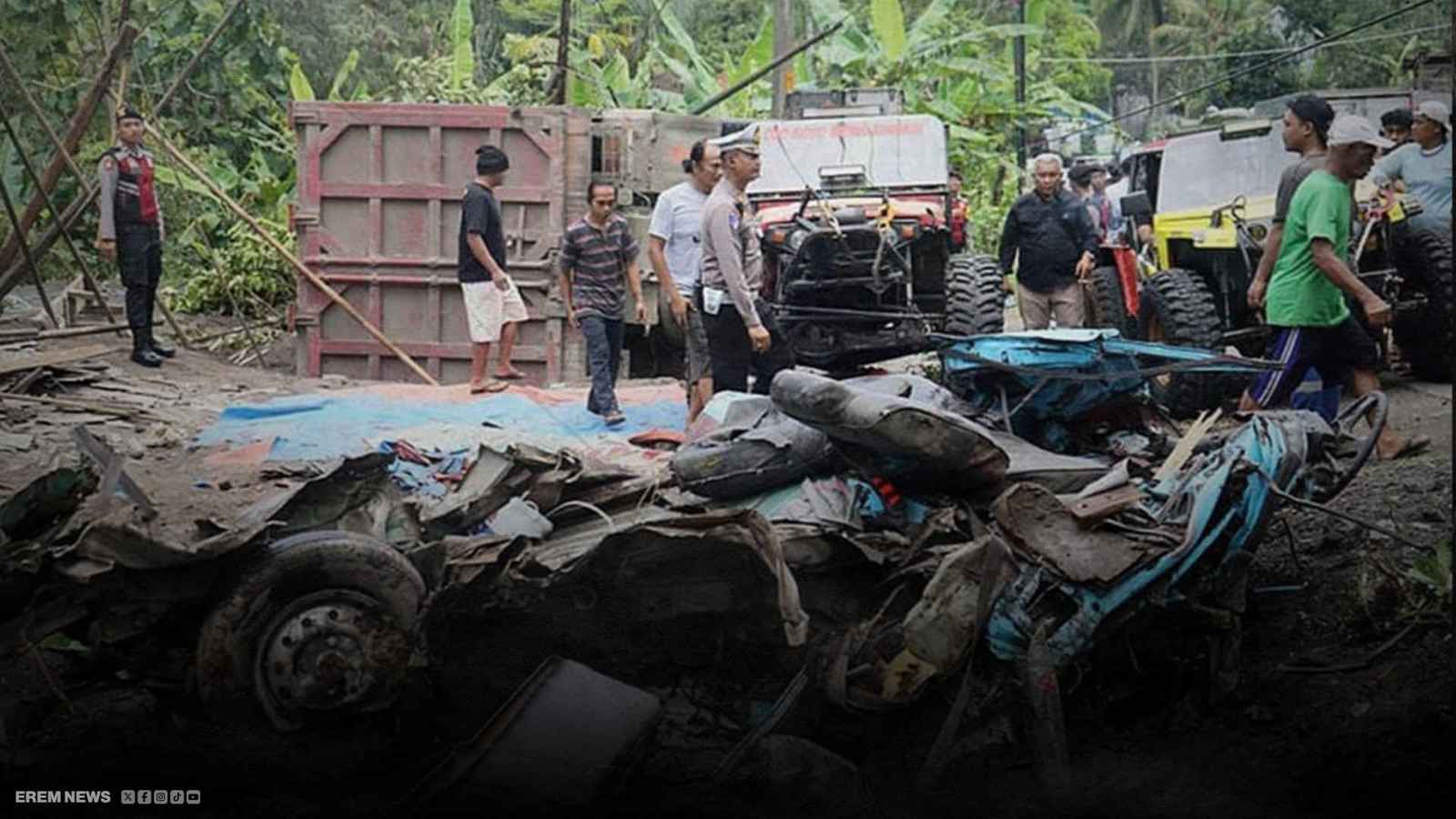 حادث مرعب يقتل 11 معلما في طريق عودتهم من جنازة