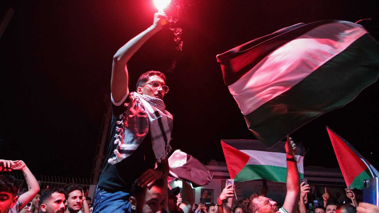 بعد روايات متضاربة.. ما حقيقة تعرض "أسطول الصمود" لهجوم قبالة تونس؟ (فيديو)