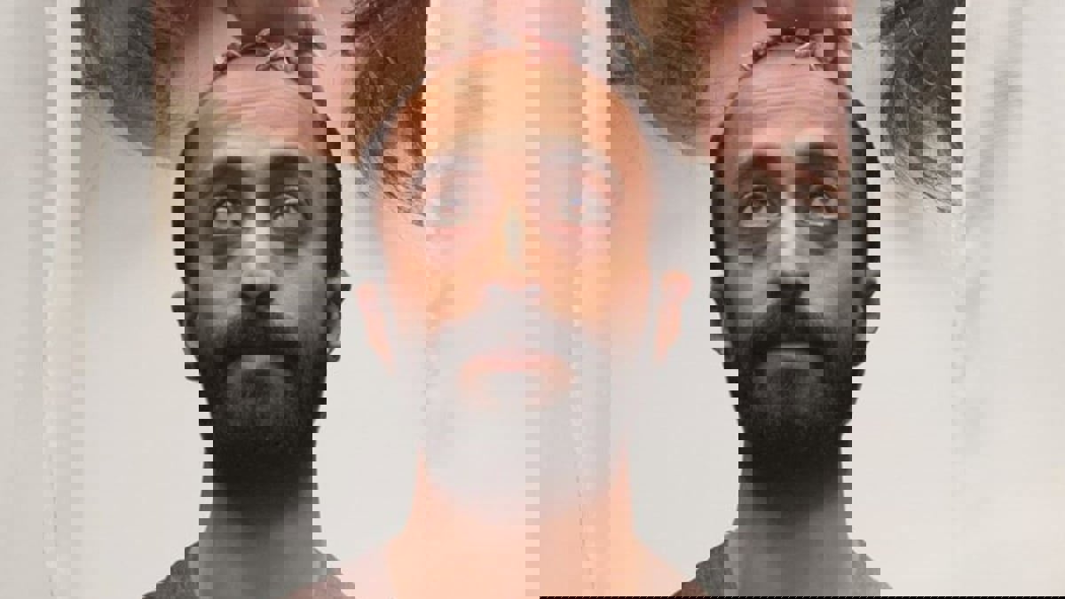 "أغنية الغراب".. فيلم يكشف صراع الأيديولوجيات في السعودية مطلع الألفية الثالثة