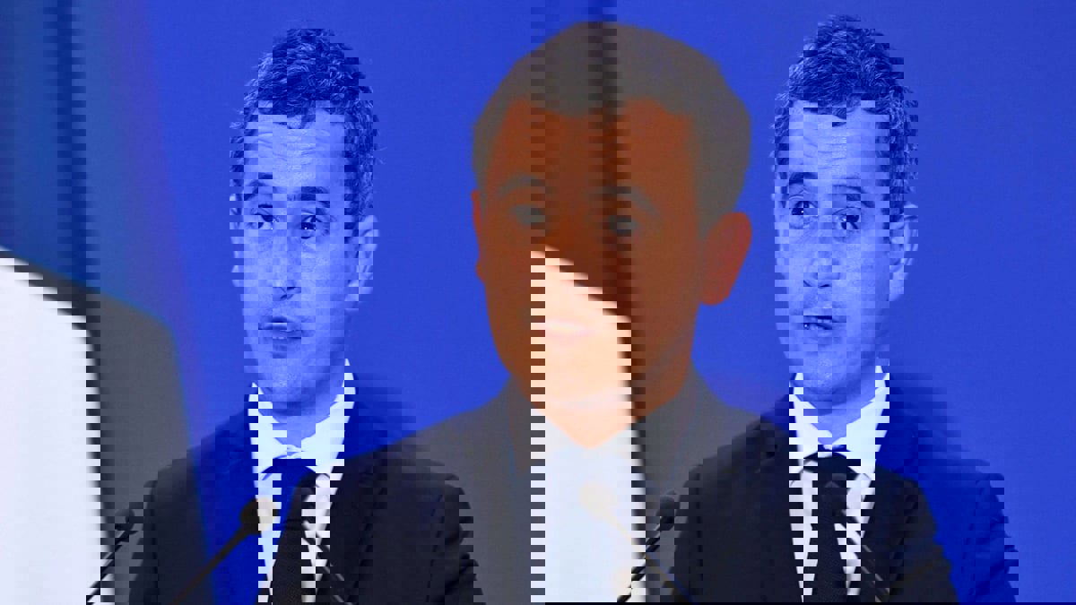 السلطات الفرنسية تقرر طرد إمام مغربي قريب من الإخوان المسلمين