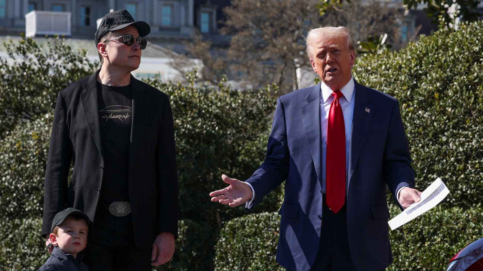 "إنه رائع".. ترامب يجدد دعمه لإيلون ماسك‎