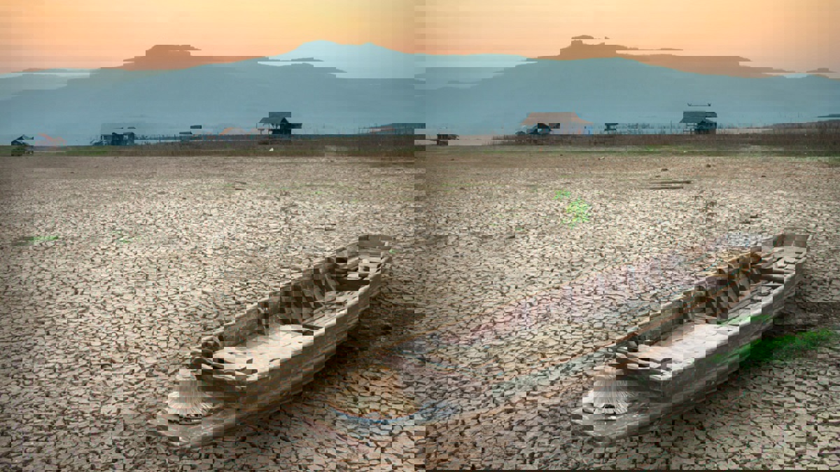 مسؤول إيراني يحذّر من "كارثة مائية" ستشهدها بلاده خلال سنوات