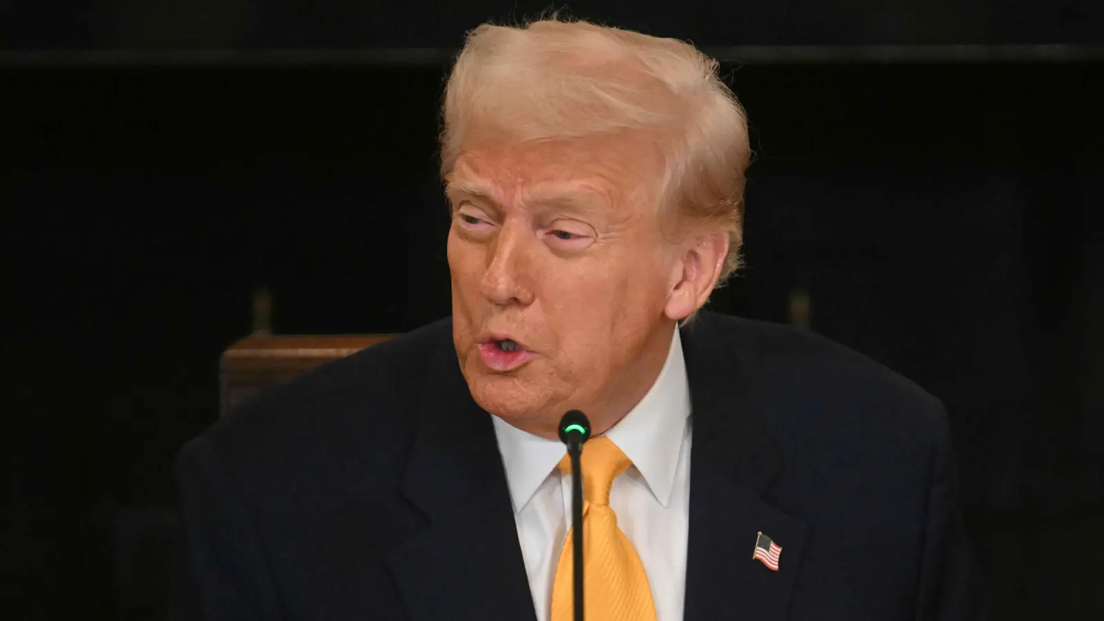 الثراء مقابل الانضمام .. ترامب يغري سكان غرينلاند بالمليارات