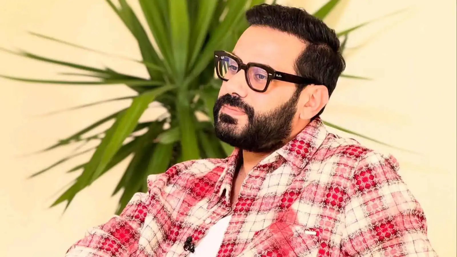 المعدة وصلت القلب.. تفاصيل أزمة عبدالله بوشهري الصحية