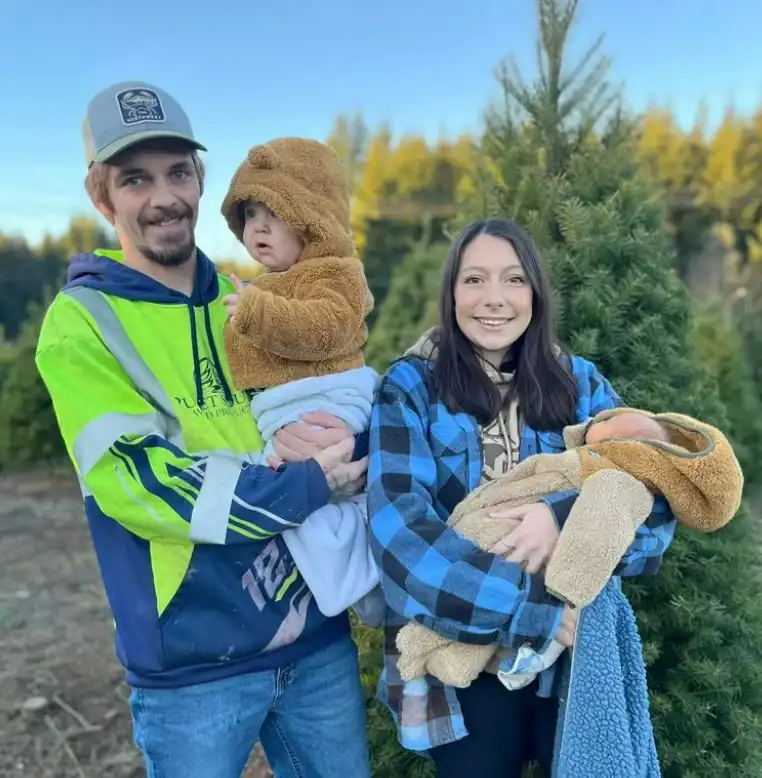 تود ميدوز مع عائلته