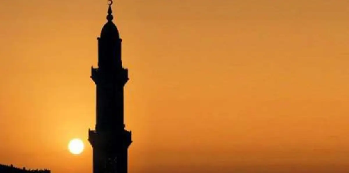 السعودية تحذر أئمة المساجد من الآذان الإلكتروني