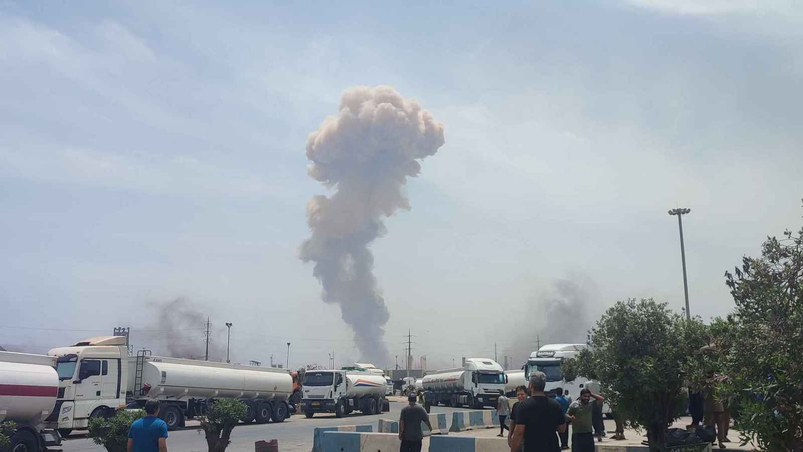 إيران تكشف تفاصيل أولية لانفجار ميناء بندر عباس