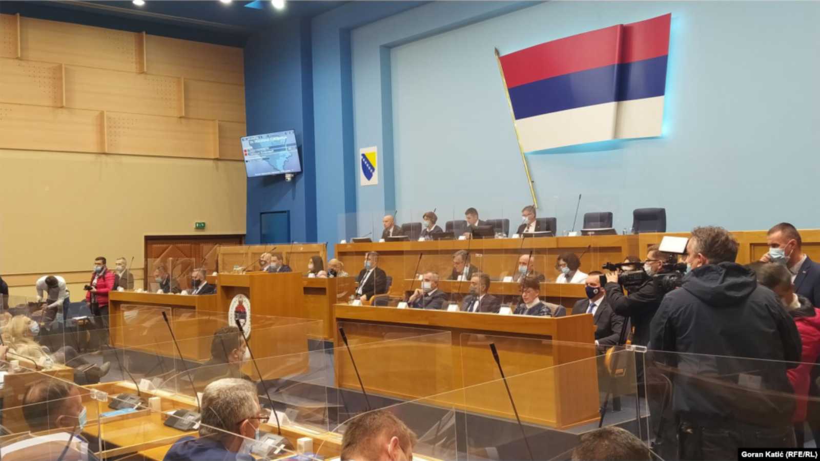 برلمان صرب البوسنة يعيّن رئيساً مؤقتاً بعد تنحي دوديك