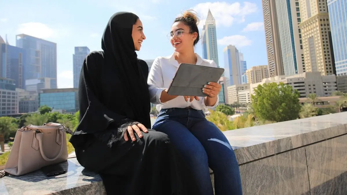 لزيادة جذب المهنيين الأجانب.. دبي تطلق "برنامج العمل الافتراضي"