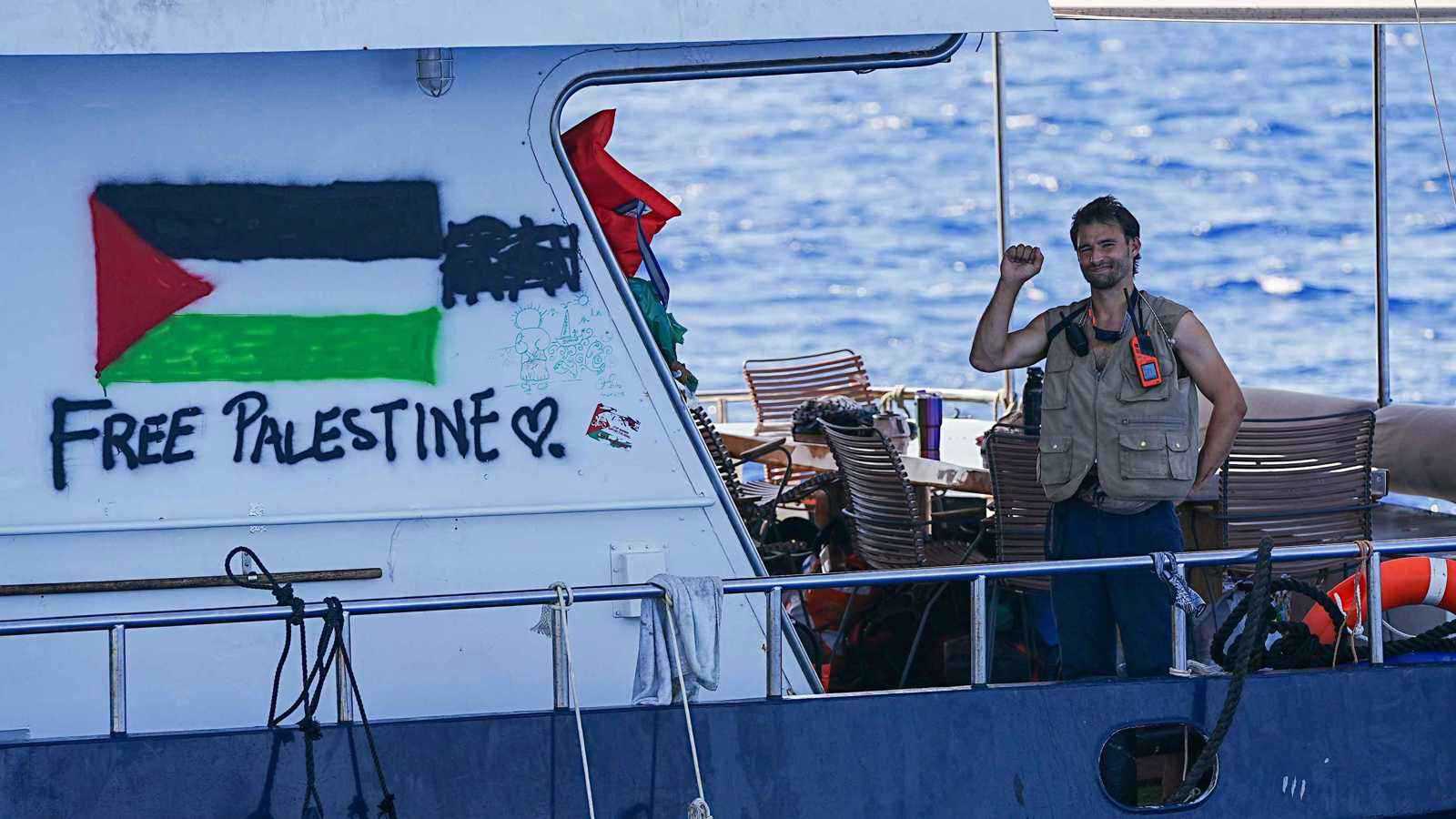 نواب فرنسيون اعتقلتهم إسرائيل من "أسطول الصمود" يبدؤون إضرابا عن الطعام