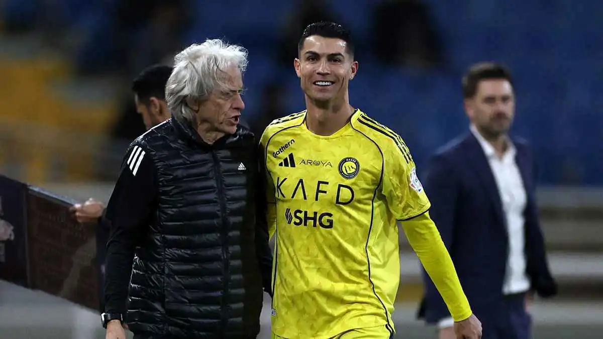 سر القرار الصادم.. لماذا يشعر كريستيانو رونالدو بالغيرة من الهلال؟