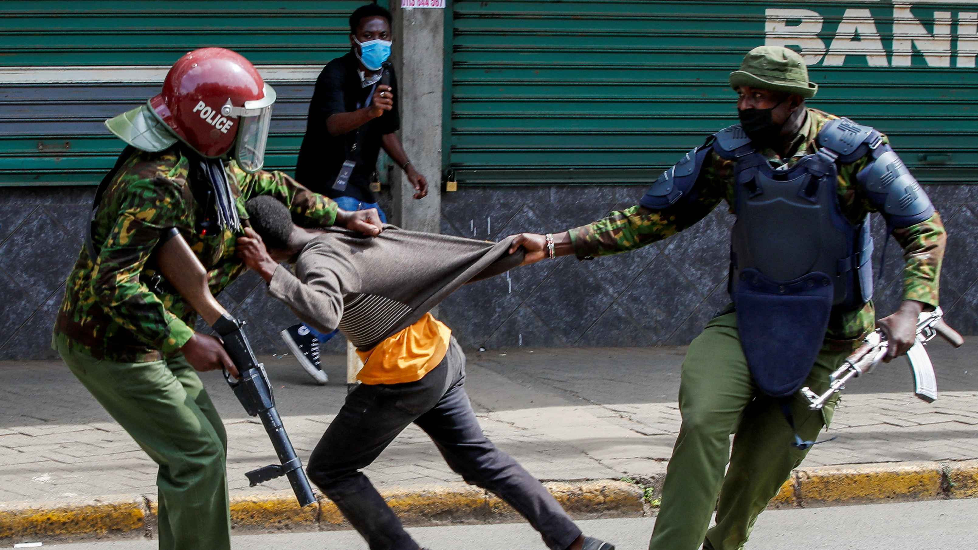 شبيهة بـ"الربيع العربي".. تحذيرات من "قنبلة موقوتة" في أفريقيا