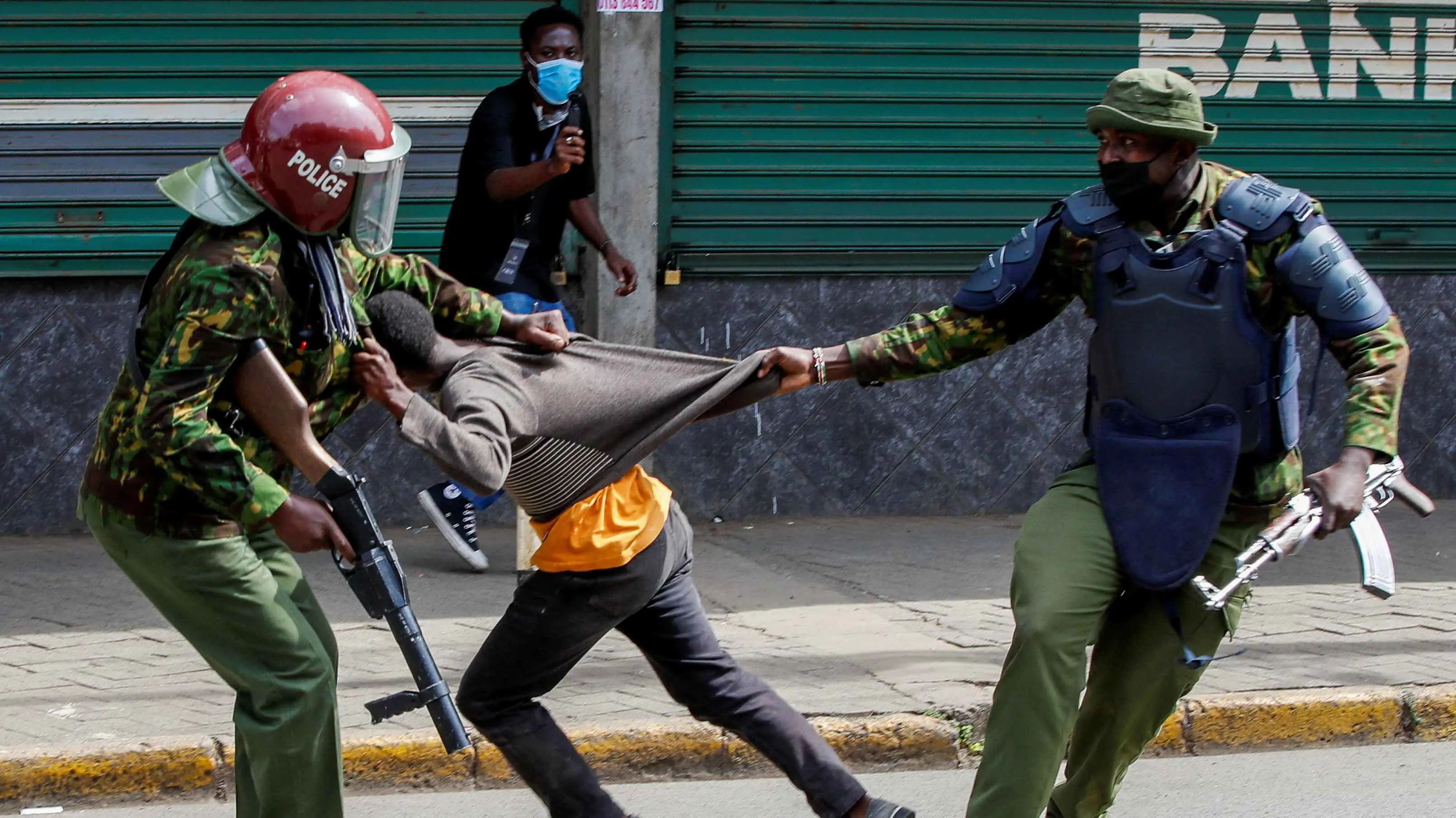 شبيهة بـ"الربيع العربي".. تحذيرات من "قنبلة موقوتة" في أفريقيا