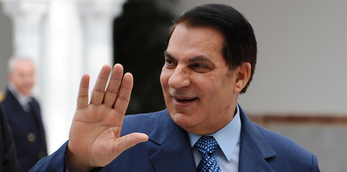 هل يعود بن علي من منفاه بالسعودية إلى تونس عبر الجزائر؟