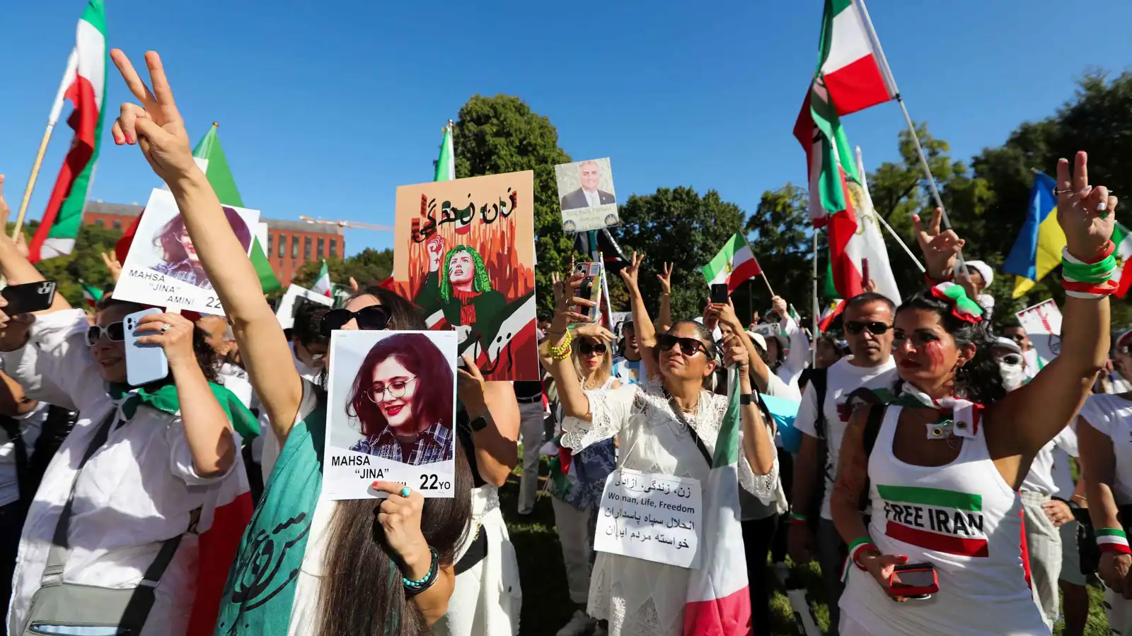 إيران تتهم واشنطن بتأجيج احتجاجات 2022 وتطالبها بتعويضات