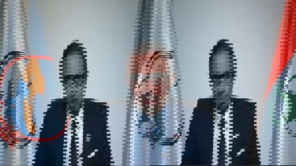 تقوده للإعدام.. إيران توجه تهما للمعارض الأحوازي البارز حبيب أسيود