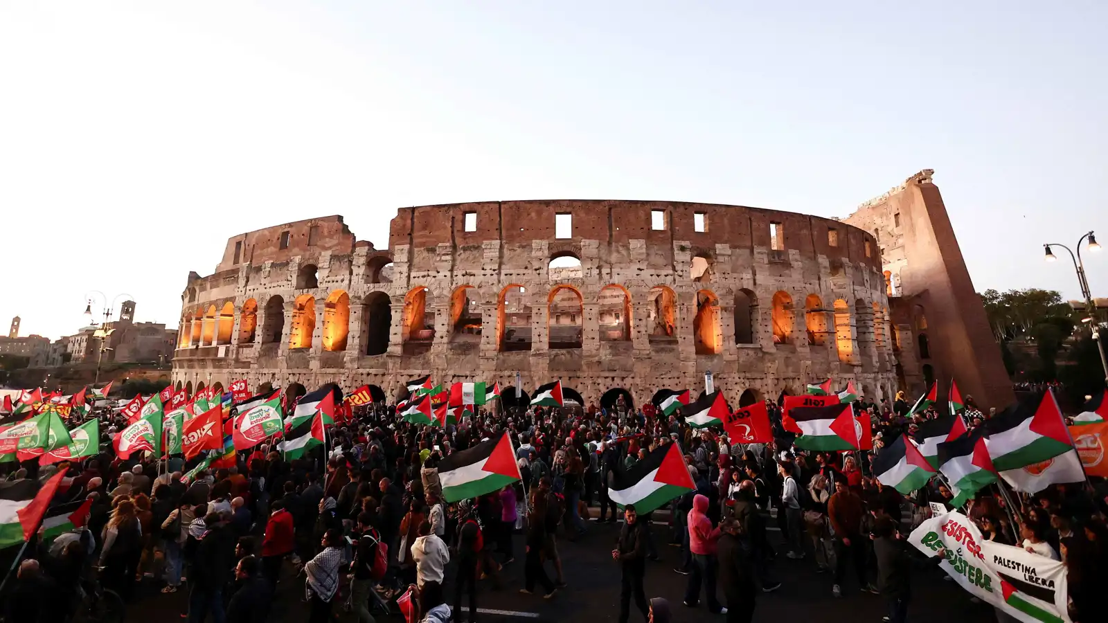 إيطاليا تحظر مظاهرة مؤيدة لغزة في بولونيا تحسبا لاشتباكات