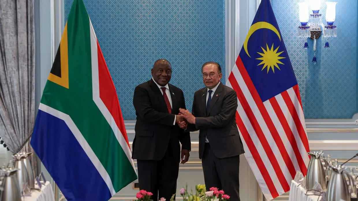 التكنولوجيا الدفاعية وأشباه الموصلات.. شراكة جديدة بين ماليزيا وجنوب أفريقيا