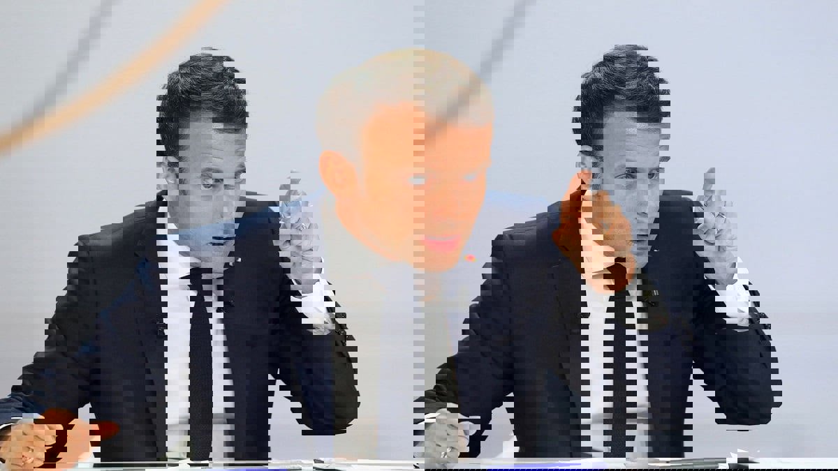 ماكرون: مستعدون لفرض عقوبات على روسيا