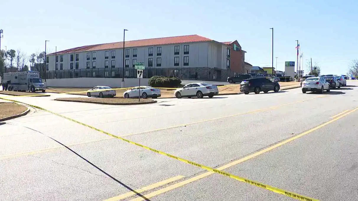 مقتل شرطي وإصابة آخر بإطلاق نار في جورجيا الأمريكية