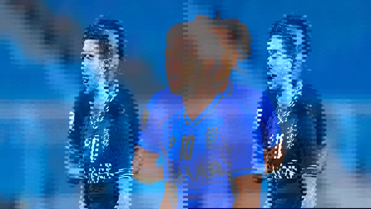 نادي الهلال السعودي يفاوض لوسيانو فييتو لإنهاء العقد بينهما