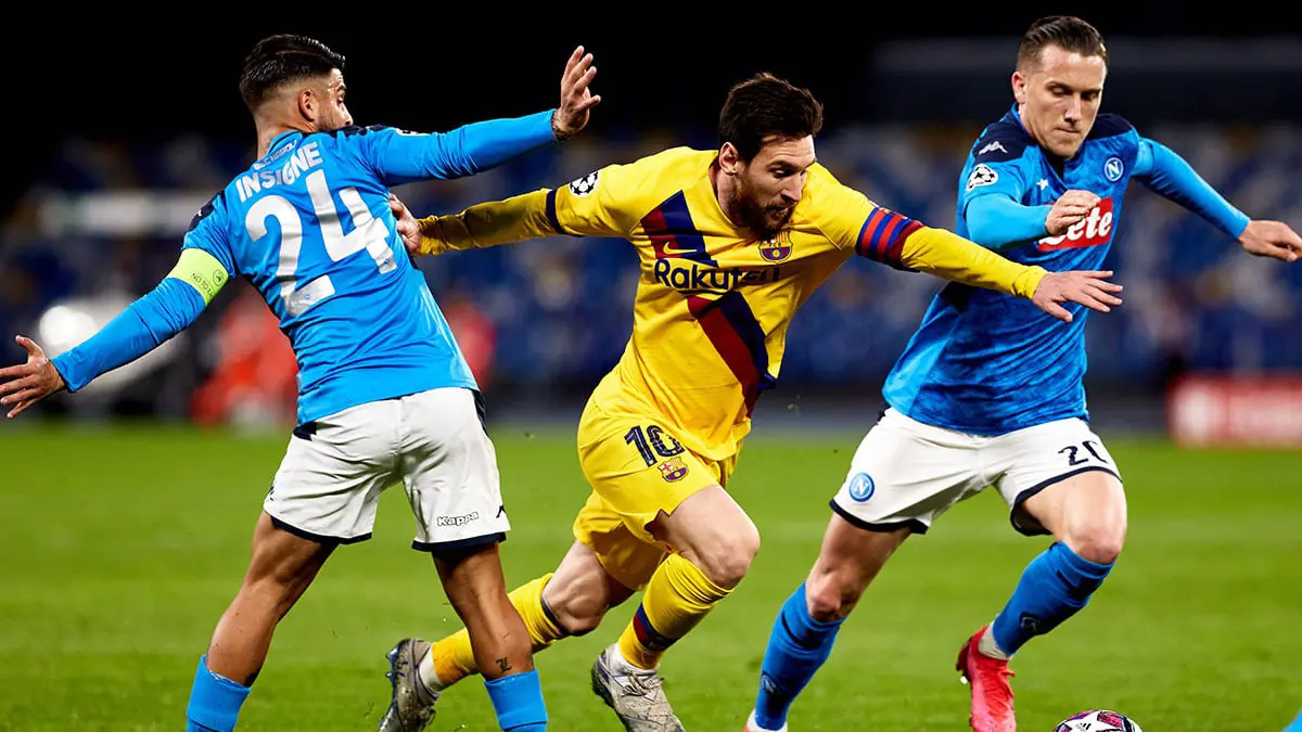 نابولي يثير أزمة قبل مباراة برشلونة خوفا من الموجة الثانية لـ"كورونا"