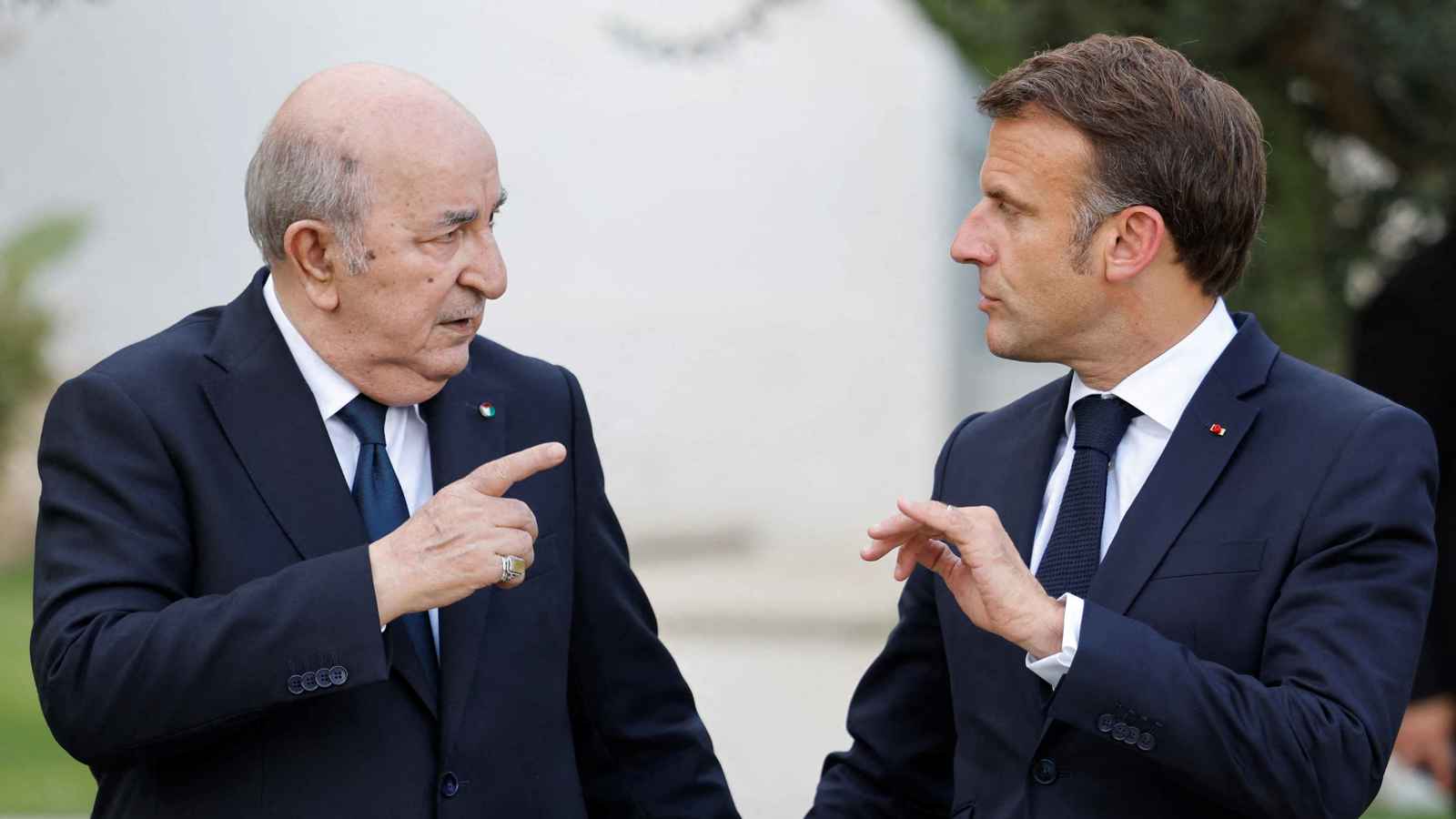 الجزائر وفرنسا.. تصعيد دبلوماسي وعلاقات "نحو المجهول"