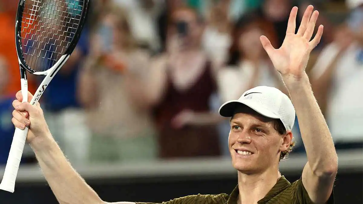 سينر يهزم شيلتون ويضرب موعدا مع ديوكوفيتش في قبل نهائي أستراليا المفتوحة