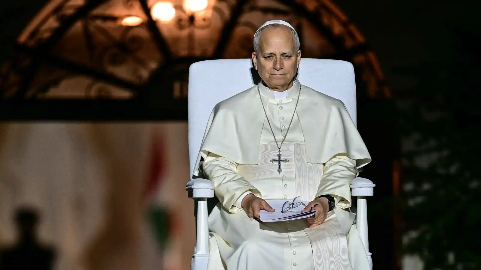 في ختام زيارته للبنان.. البابا يدعو إلى وقف "الهجمات والأعمال العدائية"