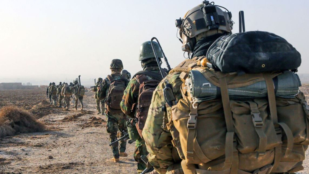 الغارديان: بريطانيا وفرنسا تعتزمان إرسال قوات إضافية إلى سوريا