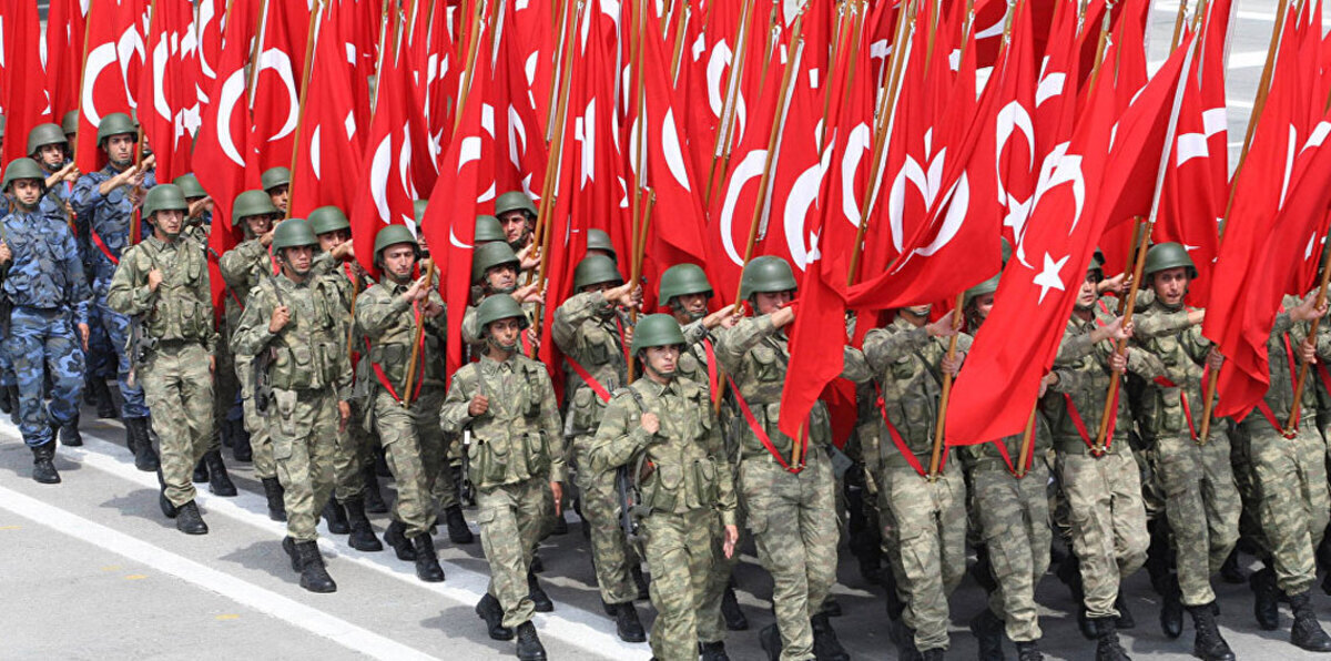 تركيا ترسل تعزيزات عسكرية إلى الحدود مع سوريا