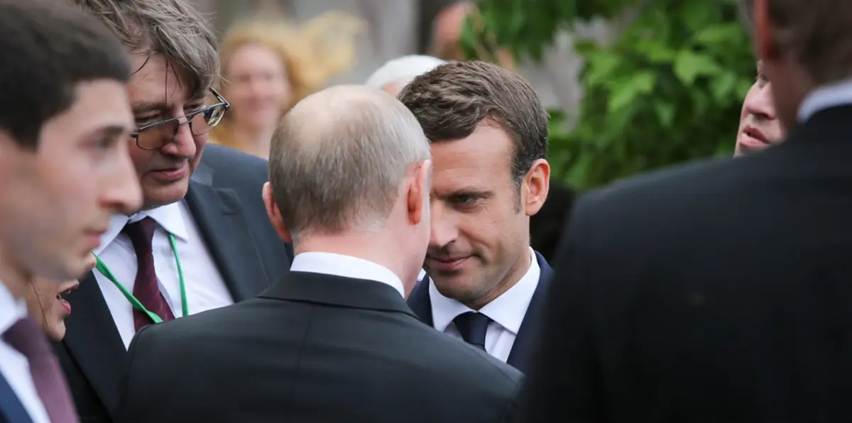 بوتين وماكرون سيناقشان ملف إيران في سان بطرسبرغ