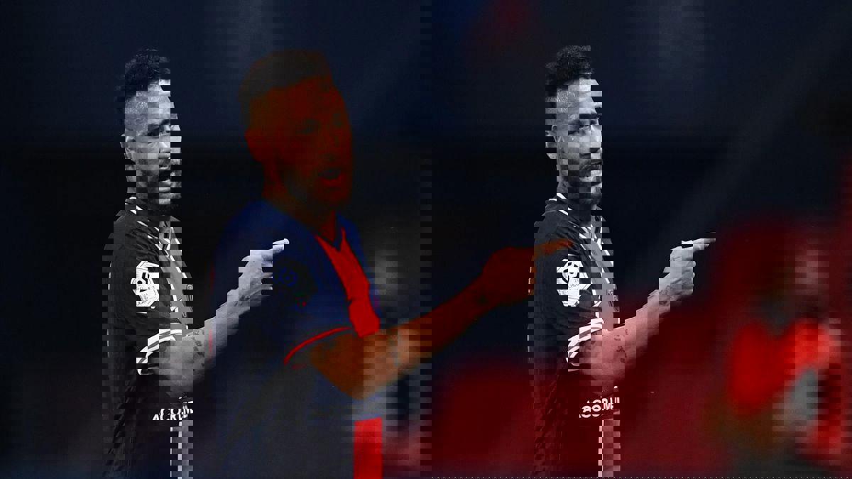 نيمار يتهم مدافع مرسيليا بالعنصرية ويحمله مسؤولية طرده