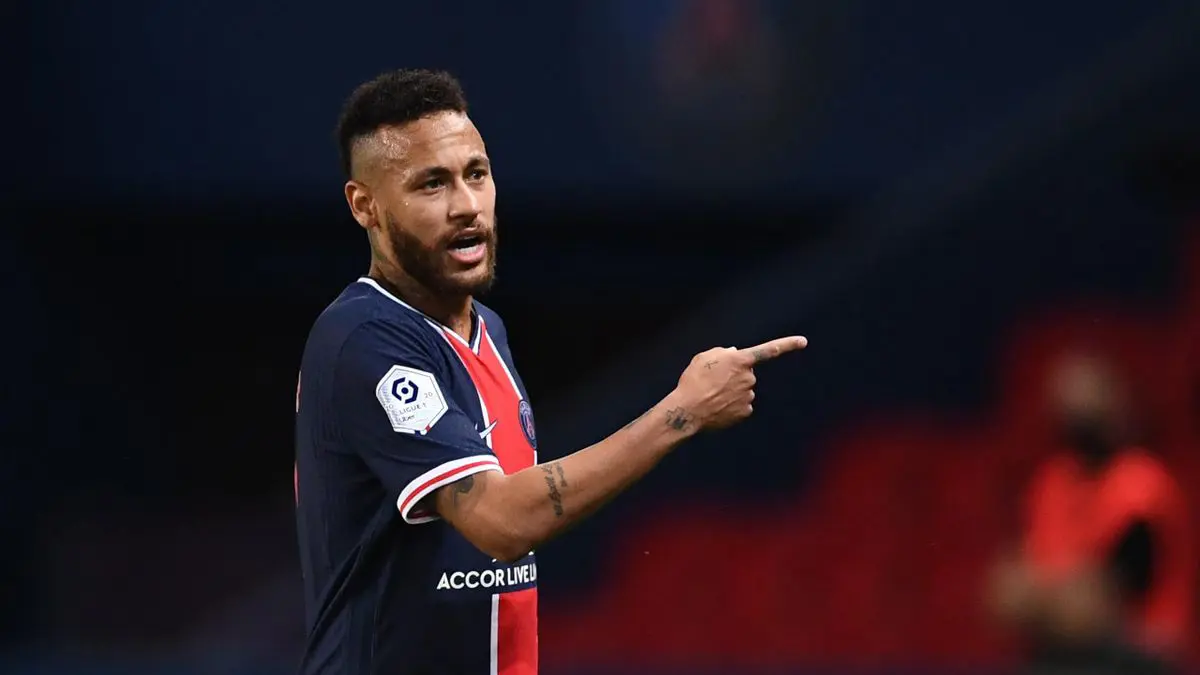 نيمار يتهم مدافع مرسيليا بالعنصرية ويحمله مسؤولية طرده