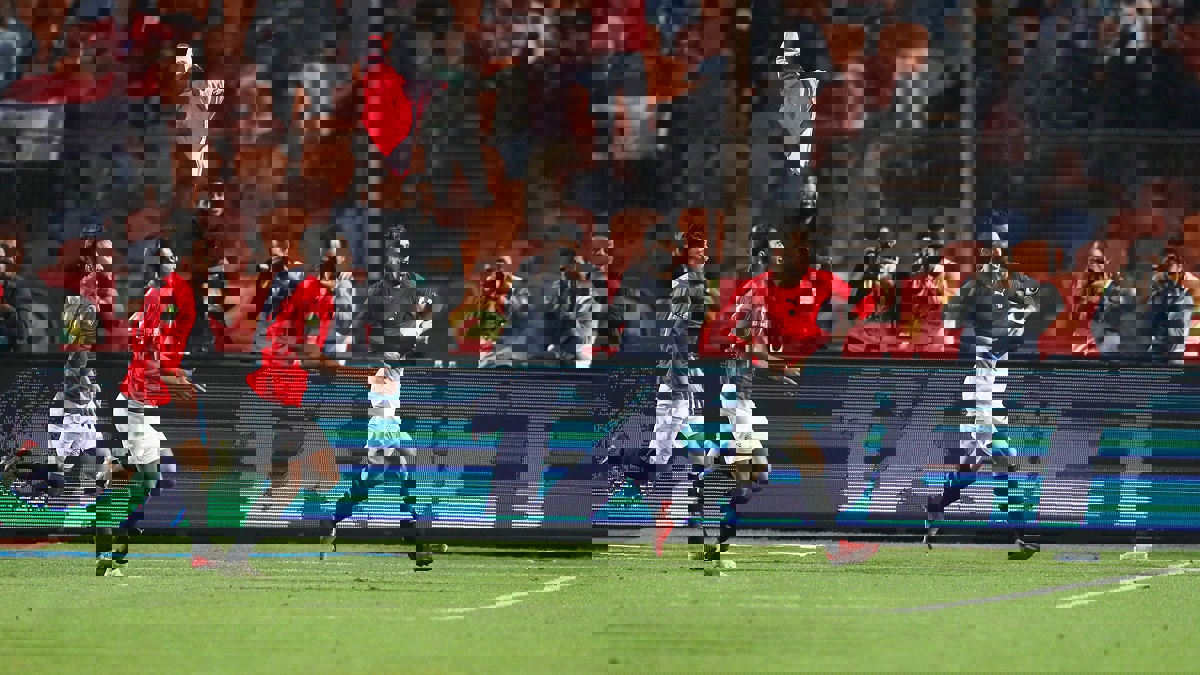 مباراة مصر وكوت ديفوار.. رمضان صبحي يبكي بعد إحراز هدف الفوز (فيديو)