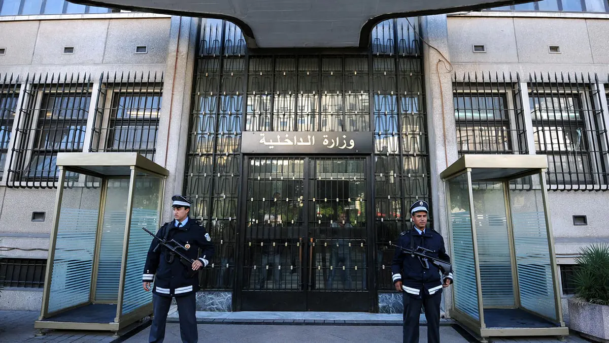 وزارة الداخلية التونسية تخضع برلمانيين للإقامة الجبرية