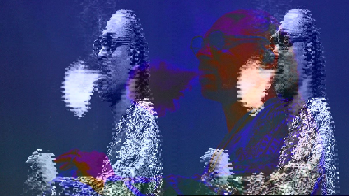 سنوب دوغ يعلن إقلاعه عن التدخين 