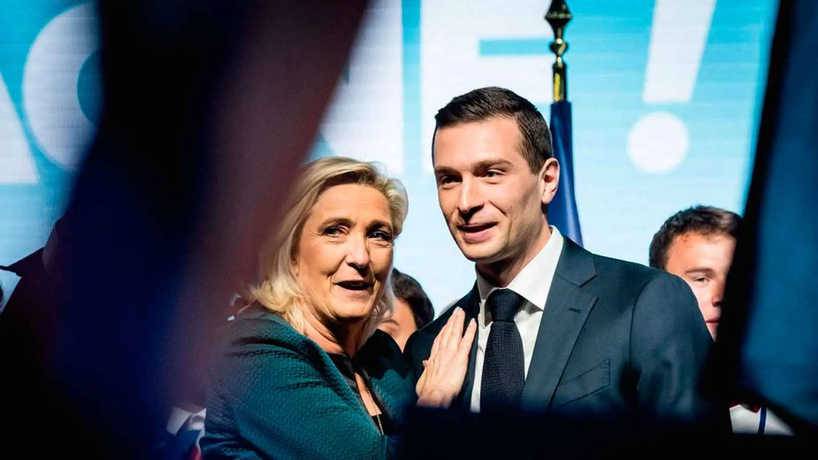 خبراء: اليمين الفرنسي المتطرف يدخل مرحلة تحول دقيقة بسبب لوبان