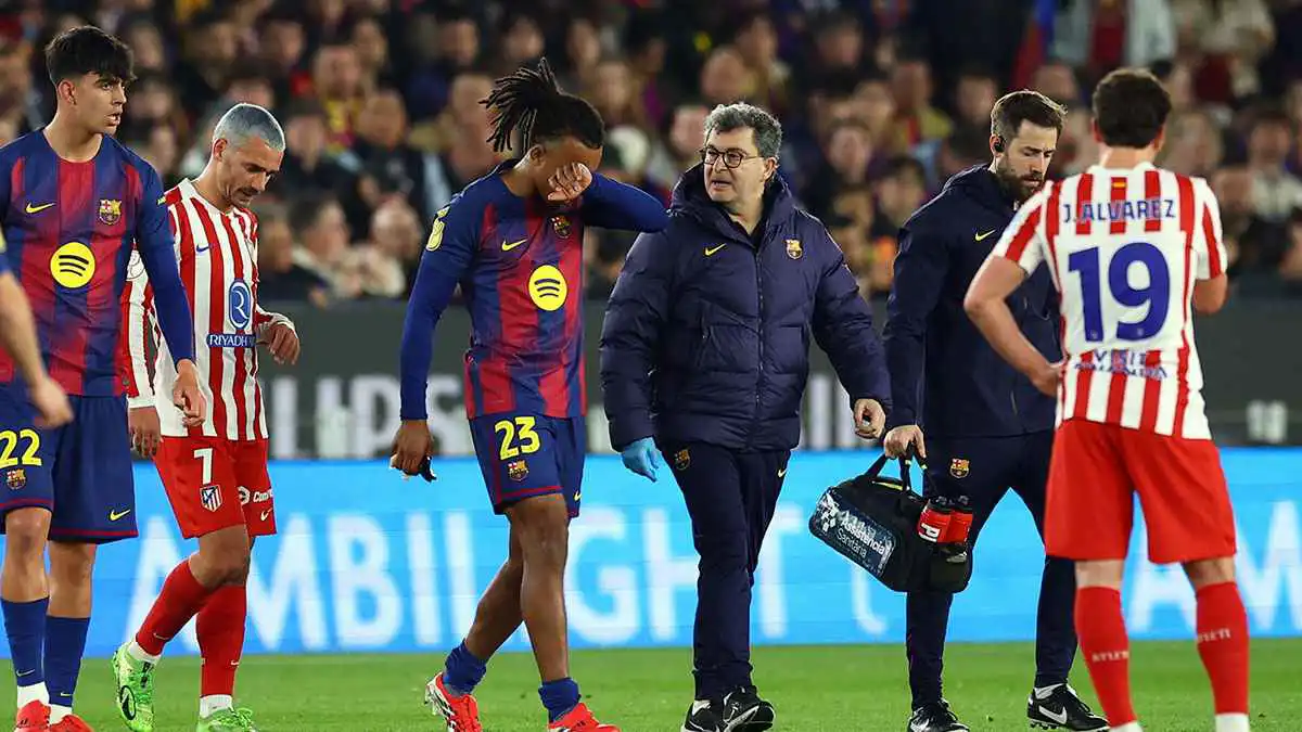 برشلونة يضع شرطًا لرحيل نجمه إلى ليفربول أو مانشستر سيتي