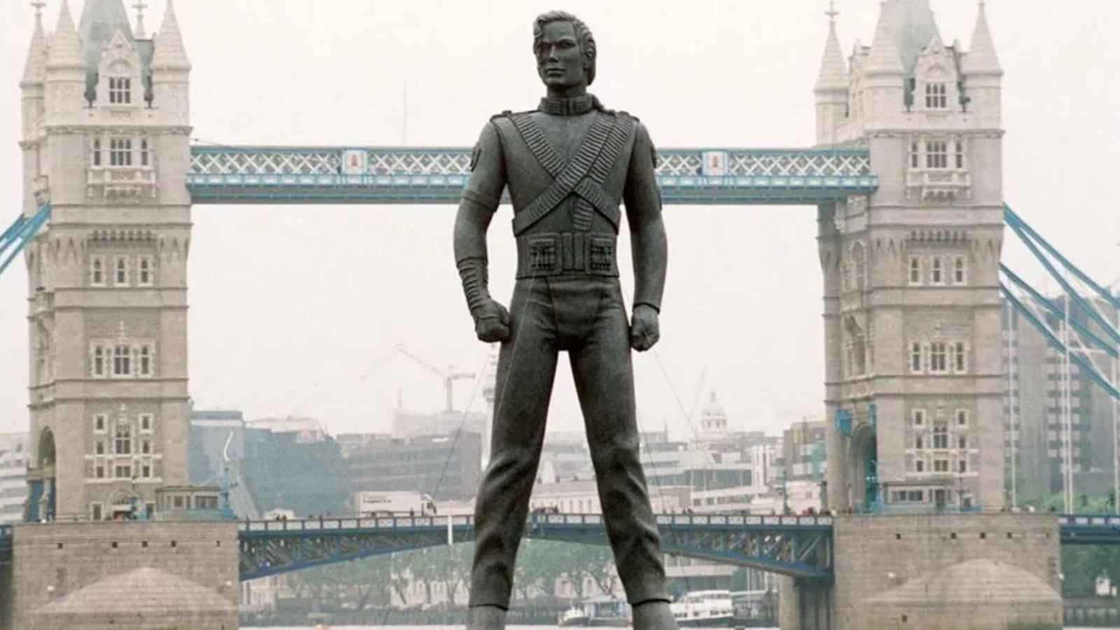 بعد ثلاثة عقود من ظهورها.. ما مصير تماثيل مايكل جاكسون؟ (صور)