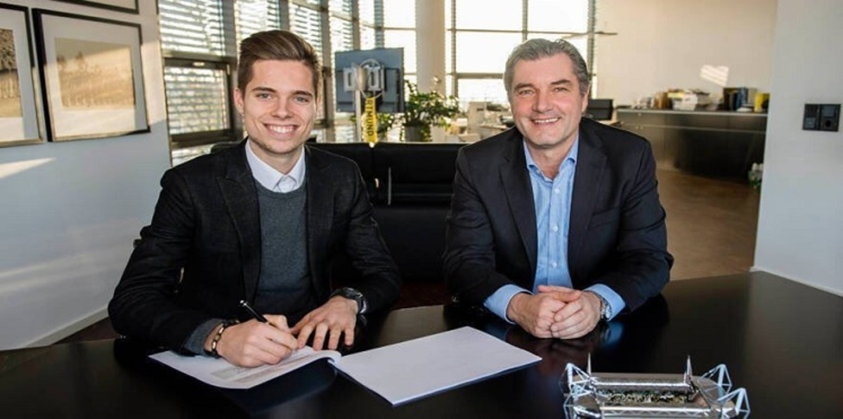 بروسيا دورتموند يمدد تعاقده مع فيغل