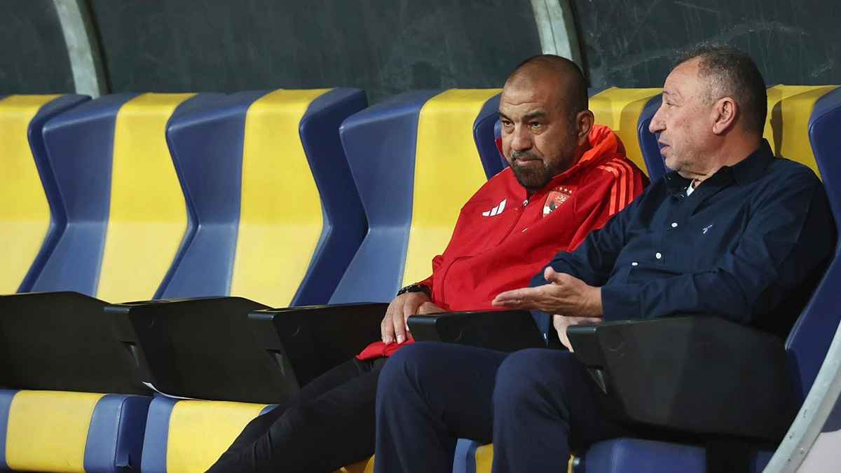 مقرب من الخطيب يرشح اسما مصريا مفاجئا لخلافة كولر في الأهلي (فيديو)